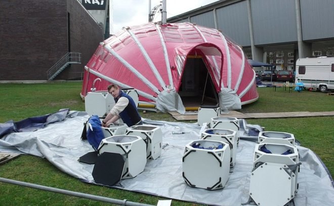 World In A Shell, Hans Kalliwoda, shipping container, off-grid, renewable energy, exhibition space