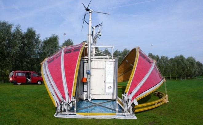 World In A Shell, Hans Kalliwoda, shipping container, off-grid, renewable energy, exhibition space