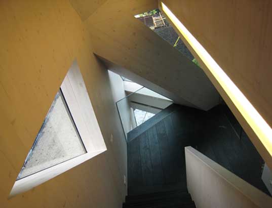 ooze architects, green architecture, green renovations, prefabricated architecture, prefab architecture, netherlands architecture, dutch architecture, Eva Pfannes, residential renovations, dutch farmhouses, green design, eco-materials, green materials, lenotec, ACCOYA, green roofs, pitched roof houses