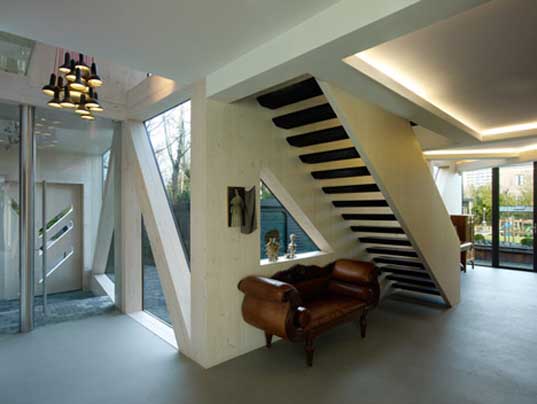 ooze architects, green architecture, green renovations, prefabricated architecture, prefab architecture, netherlands architecture, dutch architecture, Eva Pfannes, residential renovations, dutch farmhouses, green design, eco-materials, green materials, lenotec, ACCOYA, green roofs, pitched roof houses