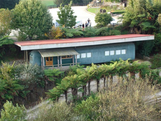 woodlyn park, ship hotel, plane hotel, woodlyn, new zealand tourism, eco tourism, green tourism, eco friendly travel, recycled hotel, eco architecture, hobbit hotel, hobbit home