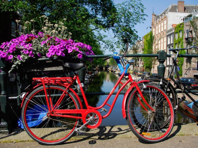 solar bike lane, solar road, solar roadway, solar pavement, solar paving, solar power, solar power generation, renewable energy, green power, clean power, sustainable power, the netherlands, amsterdam, european solar energy, new renewable energy technology, clean energy technology, bike lane, solar bike, bike path