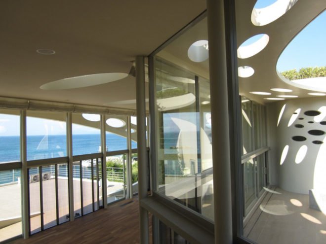 green design, eco design, sustainable design, green roof, japan, Ciel Rouge Creation, Villa Ronde, architecture, private museum, guest house, resort