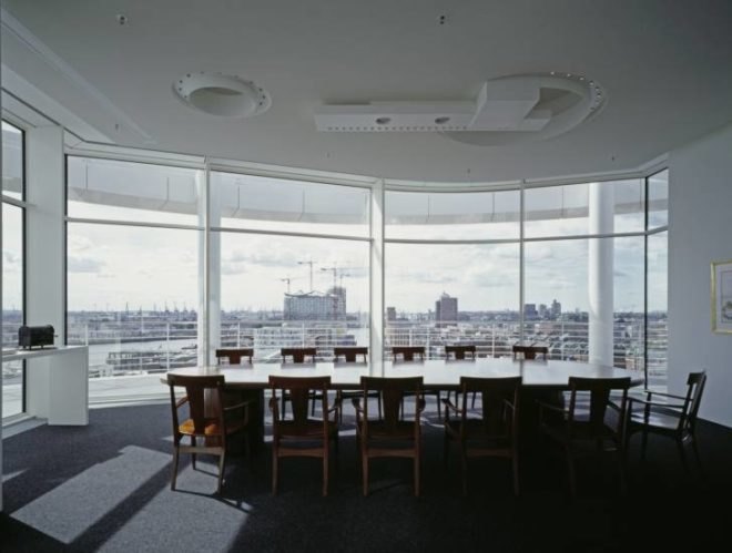 coffee plaza, richard meier and partners, hamburg, louvers, innovative facade, energy efficient design