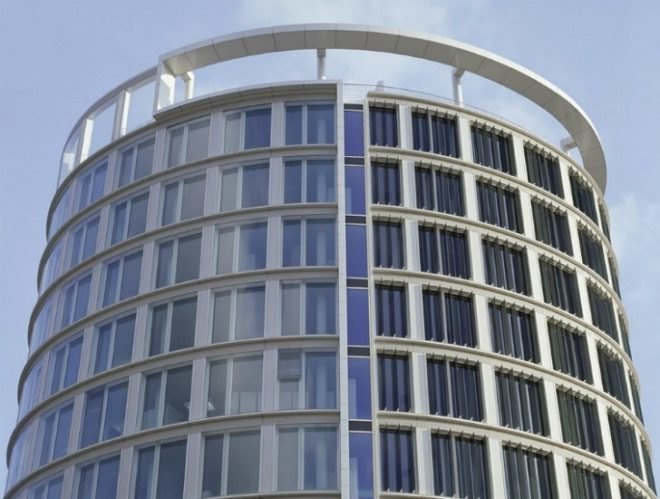 coffee plaza, richard meier and partners, hamburg, louvers, innovative facade, energy efficient design