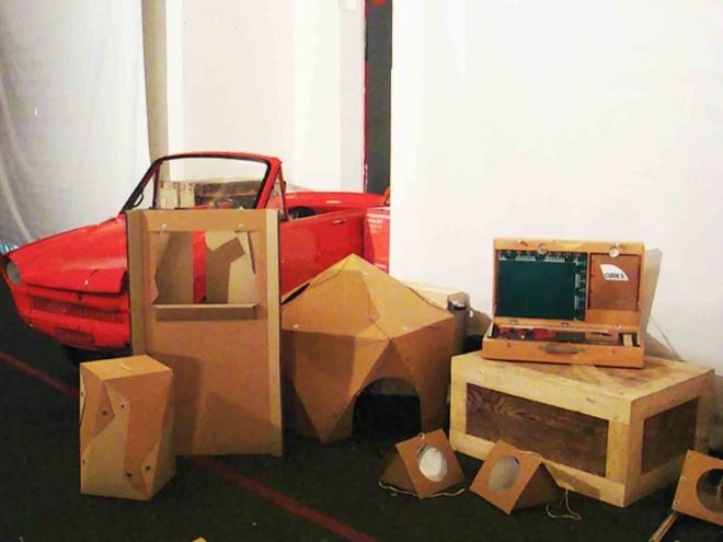 Recycled Materials,milan furniture fair 2011,Green Materials,recycled cardboard,Eco-Inspiration,diy design,Design Academy in Eindhoven,Milan Design Week 2011,eco-friendly kit,Green Dutch Design,cardboard furniture