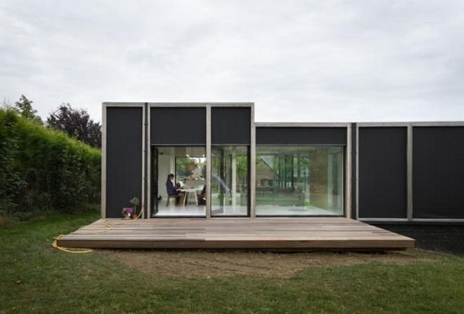 solar electric passivhaus, green home, passivhaus passive solar,eco design, kid friendly home, Belgium passivhaus, Belgium Passive House, BLAS passivhaus, chaulk board facade, fabric facade, passive solar, thermal mass,