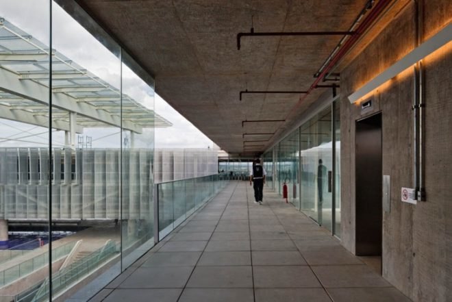 shaded courtyard, Seabrae Headquarters, Seabrae HQ,green headquarters design, brise-soleil, Gruposp, brasil green building, Brasilia green building, eco offices, passive cooling,