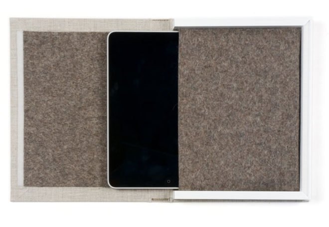 ipad, ipad cover, green ipad cover, green design, eco design, sustainable design, disguise ipad as book, book shaped ipad cover, green products
