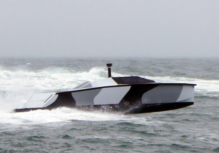 alternative transportation, carbon fiber, green design, green transportation, nano boat, nano technology, piranha boat, Zyvex Technologies