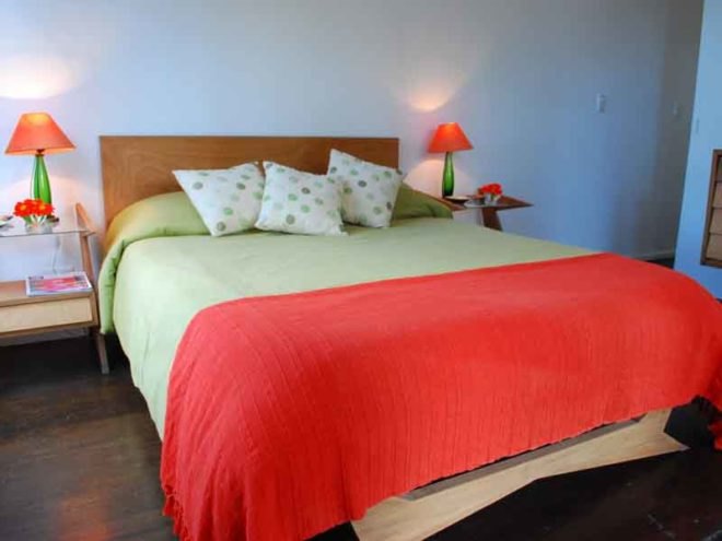 Sustainable Building,Solar Power,Green Home decor,Green Materials,Green Lighting,green Interiors,Green Holidays,green furniture,gallery,Eco Travel,Eco Tourism,Prefab Housing,green architecture,Uruguay eco design,shipping container,vegetable patch,jacuzzi,container loft,recycled container,sustainable cuisine,solar water heaters,vintage furniture