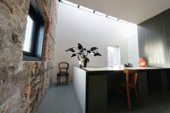 eco modern retrofit, Studio Rolf.fr, Zecc Architects,dutch retrofit, Black Pearl House, green retrofit, eclectic renovation, turf siding, greenhouse roof top,materials reuse,