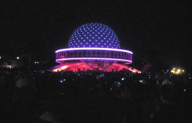 green tecnology,Green Lighting,Interactive Objects,clean tech,biomimicry architecture,art,cool architecture,Buenos Aires,planetarium,LED lamps,color lights