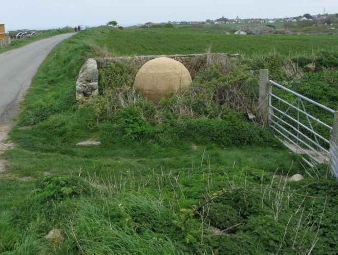 Guernsey Arts Commission, Andy Goldsworthy found materials, art,Andy Goldsworthy time art,Contemporary environmental art,England Contemporary art, clay art, found objects, environmental art,eco art, Andy Goldsworthy installation,