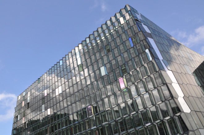 green design, eco design, sustainable design, Harpa Concert Hall, Reykjavik, Iceland, Olafur Eliasson, Henning Larsen Architects, natural light, LED, concert hall, Iceland Symphony Orchestra, Icelandic Opera, Batteriid Architects, biomimicry, Reykjavik Culture Night