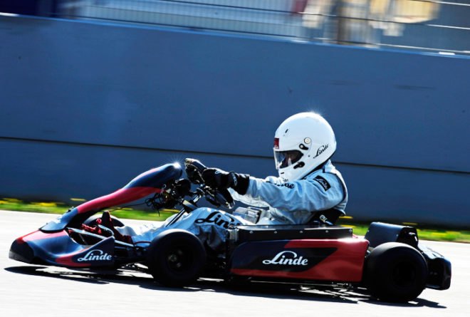 Linde E1, electric go-kart, Guinness World Record, Linde Material Handling Company, go-kart acceleration record, go-kart speed record, green transportation, green automotive design, alternative transportation