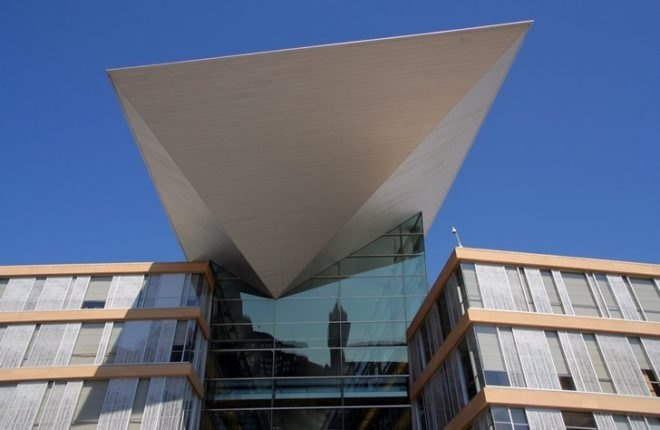 underfloor ventilation, eco library, green roof library, Minnasota green building, green library, day lit library, Milliapolas green roof, main library design, library atrium