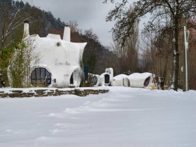 Unusual architecture, futuristic pod structures, Pascal Hausermann, Bubble houses, Museumotel, french pod hotel, concrete veil, innovative architecture