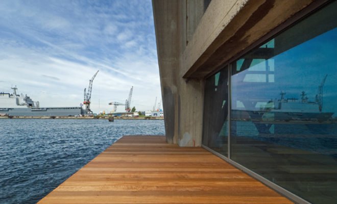 green design, eco design, sustainable design, Kraanspoor, Ontwerpgroep Trude Hooykaas, OTH, Amsterdam, craneway office, River Ij, repurposed architecture