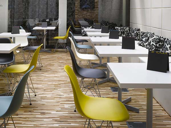 Vertical Garden,Recycled Materials,Green Materials,green Interiors,Green Holidays,green gadgets,Green Appliances,Eco Travel,Eco Textiles,Botanical,bamboo wall,paper wall,moss wall,recycled wood floor,prague,czech republic,czech design,artemida,apple computers,thai massage,swedish beds,oriental garden
