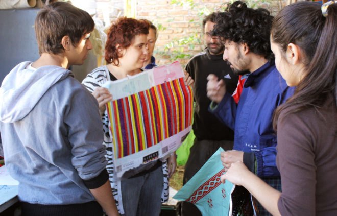 urban design,social design,Recycled Materials,humanitarian design,Green Products,Green Materials,Green Graphics & Packaging,Eco Textiles,Accessories and Fashion,masekos,waste for life,buenos aires,cartoneros,recycled plastic bags,eco-friendly products,feria puro disenio,green movement argentina,heat press