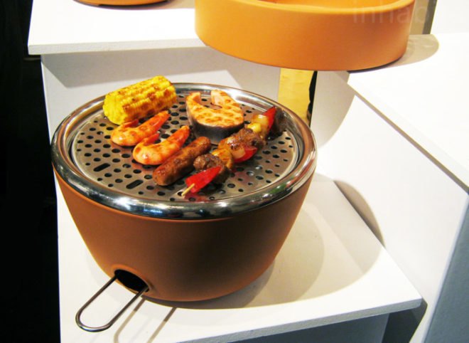 green design, icff, black + blum, gardening, “green furniture”, contemporary furniture, eco-friendly design, Furniture Fair, green design, icff 2011, icff 2011 nyc, icff new york city, inhabitat icff, inhabitat icff reporting, International Contemporary Furniture Fair, new york city furniture fair, nyc furniture fair plant pot, cooking