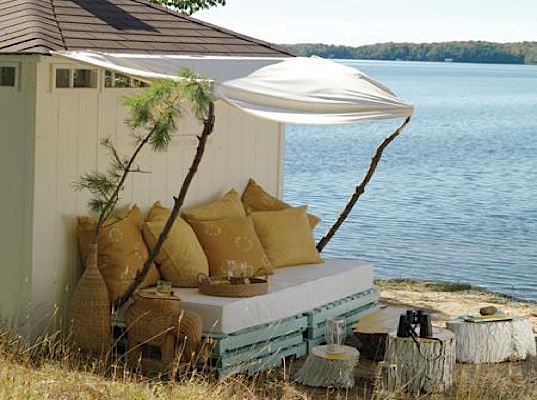eco-design, green design, shipping pallets, country sofa, recycled materials, green furniture, carbon footprint, used materials, upcycled, recycled sofa, sustainable design
