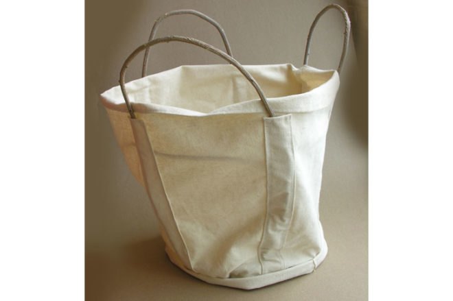 100 mile design challenge, icff, ny design week, sustainable design, environmental design, product design, local resources, mica, university of washington, student work, vine frame container bag, vine, canvas bag