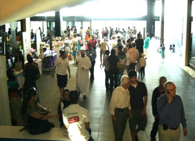 Masdar City, eco-design, green design, sustainable building, abu dhabi, desert, green building, pod cars, green prophet, land art generator initiative, organic market, street fair, recycled products,