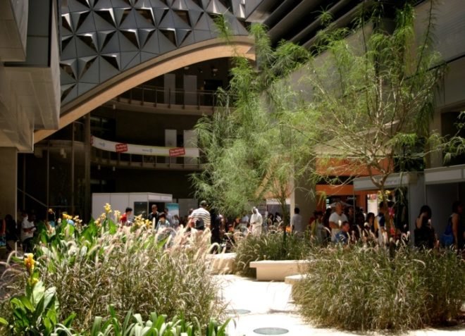 Masdar City, eco-design, green design, sustainable building, abu dhabi, desert, green building, pod cars, green prophet, land art generator initiative, organic market, street fair, recycled products,