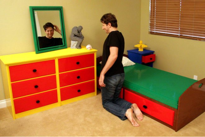 Nathan Sawaya, lego bedroom, bedroom made of legos, bedroom set made of legos, brick artist, lego art, lego artist, sustainable design, green design, lego sculptures, green art, eco art, sustainable art, lego bike, lego cello