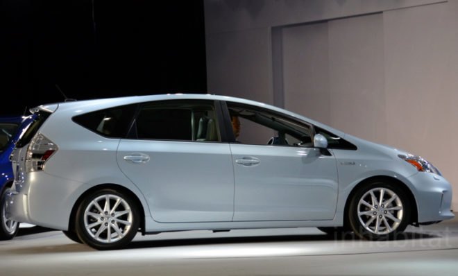 Toyota Prius Alpha, Toyota sales, Toyota Prius demand, green automotive design, hybrid minivan, alternative transportation, green transportation