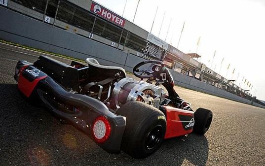 Linde E1, electric go-kart, Guinness World Record, Linde Material Handling Company, go-kart acceleration record, go-kart speed record, green transportation, green automotive design, alternative transportation