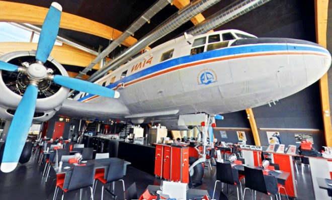 green design, eco design, sustainable design, Soviet Iluyshin IL-14, Zurich, Zurich International Airport, Runway 34, airplane restaurant, Switzerland, The Hangar Restaurant