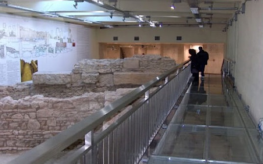 green design, art, subways, eco-design, sustainable design, archaeological sites, green transportation, sustainable transportation, Munich, Barcelona, North Korea, Stockhold Tunnelbana, Madrid, City Hall, Dubai, History