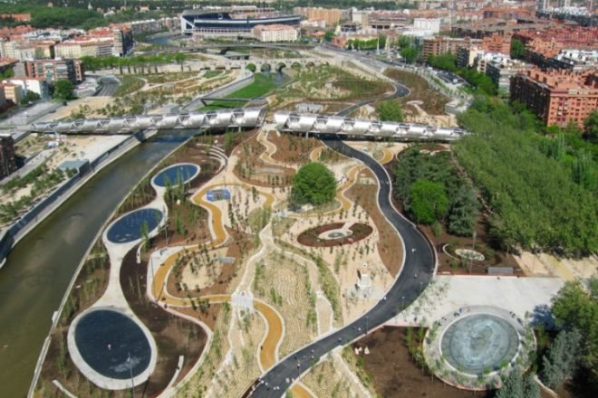 Arganzuela Footbridge, Dominique Perrault, pedestrian bridge, madrid, parque de arganzuela,