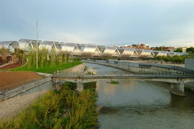 Arganzuela Footbridge, Dominique Perrault, pedestrian bridge, madrid, parque de arganzuela,