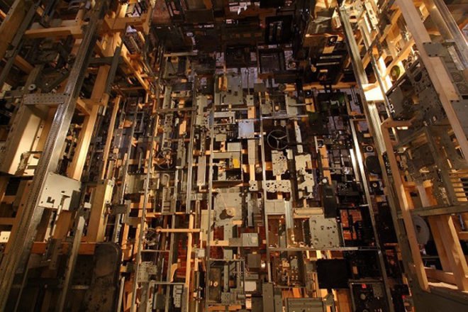 Marek Tomasik, Room Installation from Electronic Waste, electronic waste, reusing electronic waste, electronic waste art, eco art, “You sometimes have to be open”
