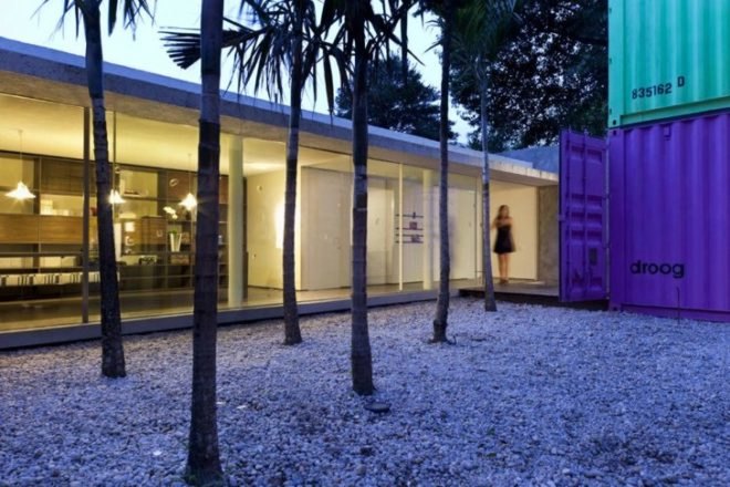Brasil eco building, Brasil green building, Decameron Design, eco furniture store, green furniture store, marcio kogan, retail container store, Sao Paulo green design, shipping container retail, store made from containers, Studio mk27, tempoary store design