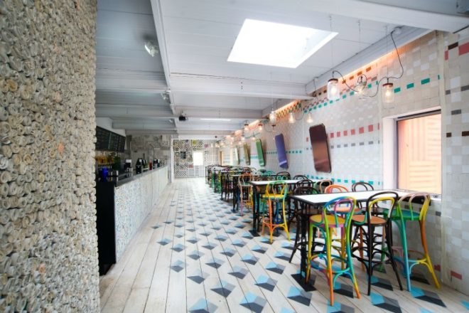 chowpatty beach bar, dishoom, london, southbank, pop up bar, recycled materials, upcycled materials