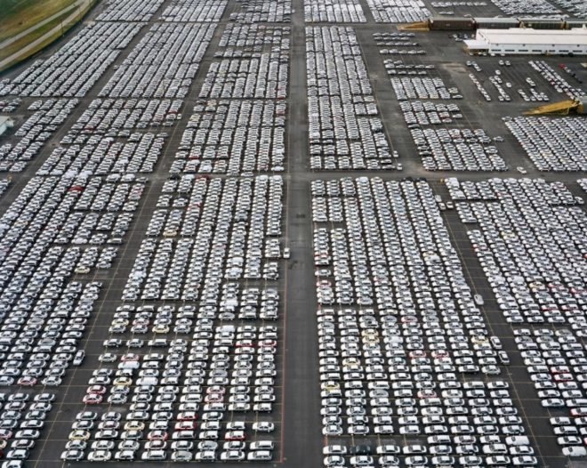 Edward Burtynsky, Nevada Musuem of Art, Edward Burtynsky Oil, Life Cycle of Oil, Beautiful Photos of Oil, Oil chronicle, Oil photography exhibition, environmental photography, oil production, oil extraction, oil refinement