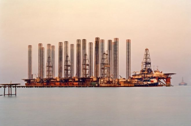 Edward Burtynsky, Nevada Musuem of Art, Edward Burtynsky Oil, Life Cycle of Oil, Beautiful Photos of Oil, Oil chronicle, Oil photography exhibition, environmental photography, oil production, oil extraction, oil refinement