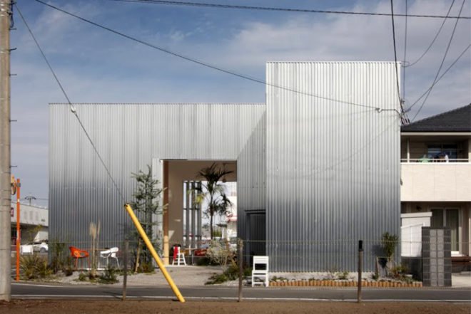 green design, eco design, sustainable design, Ikimono Architects, Open air architecture, interior garden, interior courtyard, Airy House, Gunma, Japan, Japanese Architecture, cafe residence