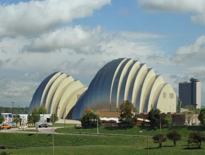 Kauffman Center, Moshe Safdie, Kansas City, BNIM, BIM, daylighting, performance center