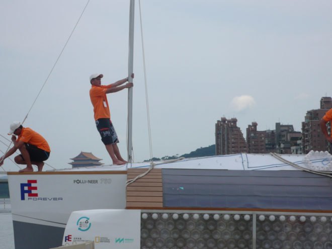 polli bricks, plastic bricks, polli boat, trash boat, plastic bottle boat, green boat, sustainable boat, renewable energy, wind powered boat, taiwan plastic boat, junk boat