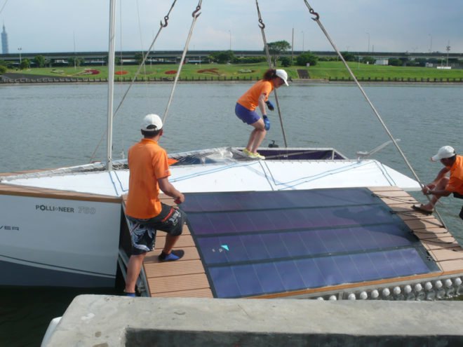 polli bricks, plastic bricks, polli boat, trash boat, plastic bottle boat, green boat, sustainable boat, renewable energy, wind powered boat, taiwan plastic boat, junk boat