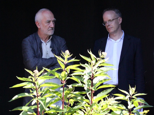 Zumthor photos, plant pavillion, london green design, burlap facade, zen pavilion, contemporary pavilion, black box,“sustainable architecture”, 2009 Pritzker Prize, 2011 Serpentine Pavilion, garden, green design, landscape design, Peter Zumthor, Pritzker Prize, Serpentine Pavilion, sustainable design