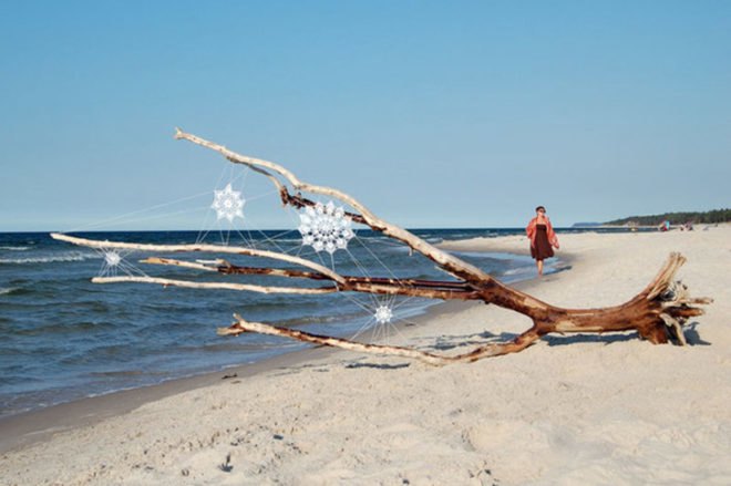 oak beach, nespoon, nespoon art, beach art, doily art, street art, eco art, eco installation, art installations, outdoor art installations, baltic sea art, outdoor eco art, green art