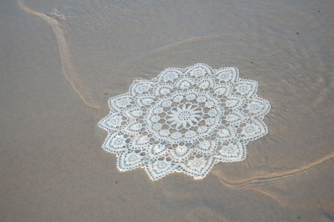 oak beach, nespoon, nespoon art, beach art, doily art, street art, eco art, eco installation, art installations, outdoor art installations, baltic sea art, outdoor eco art, green art