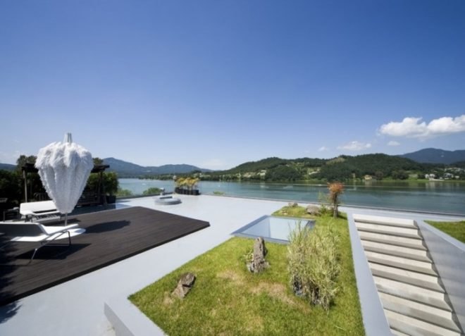 daylighting, green roof, green design, eco-design, sustainable design, south korea, floating house, bukhan river, feng shui, black concrete, hyunjoon yoo